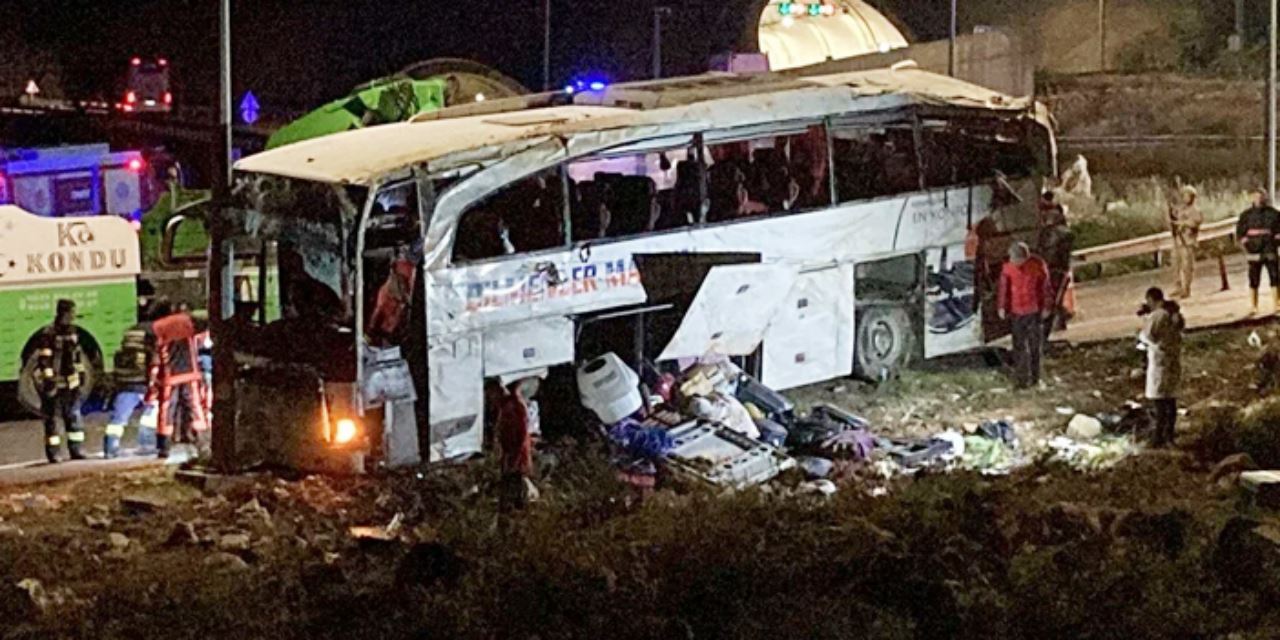 Mersin'de katliam gibi kaza: 9 ölü, 30 yaralı