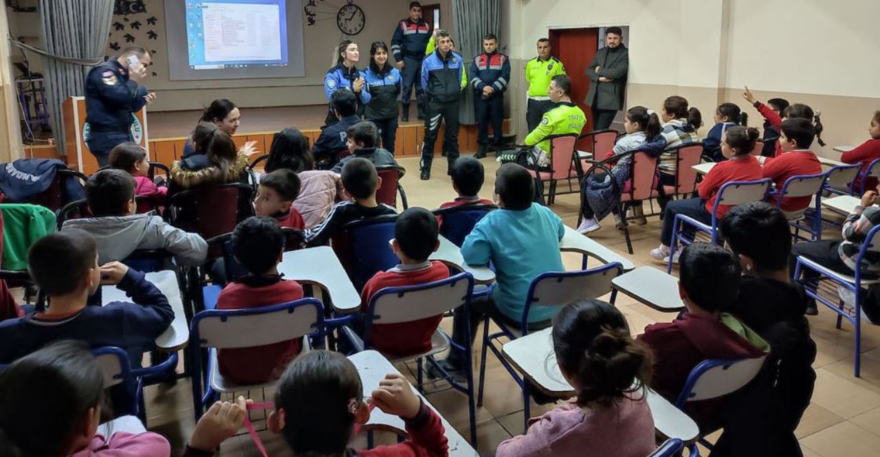 Öğrencilere polislik ve jandarma mesleği tanıtımı yapıldı