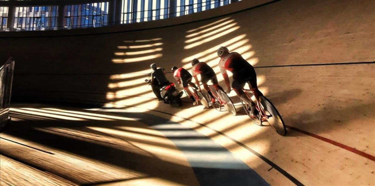 Konya Olimpik Veledromu'nda "Pist Bisikleti Temel Eğitim Programı" gerçekleştiriliyor