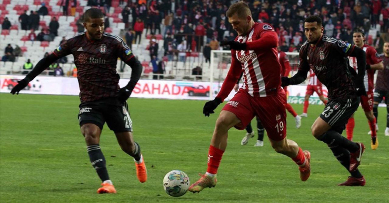Sivasspor-Beşiktaş maçında 8 taraftarla ilgili işlem yapıldığı bildirildi