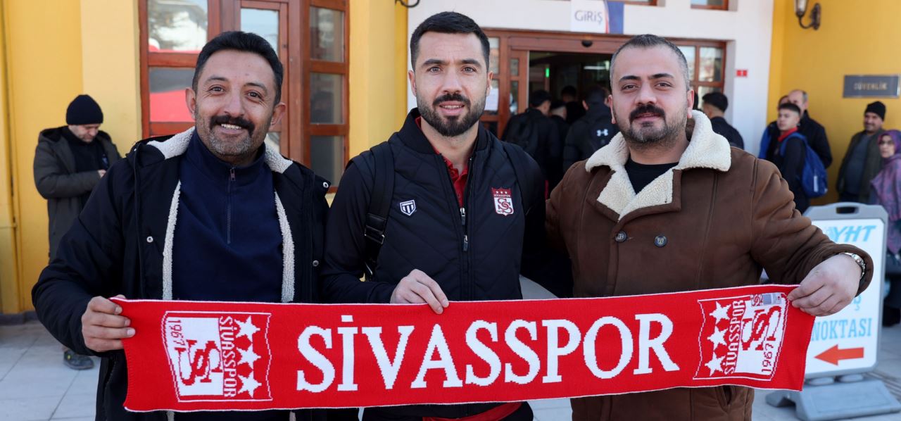 Sivasspor'un yeni transferi İbrahim Akdağ kırmızı-beyazlı formayı giymek için sabırsızlanıyor