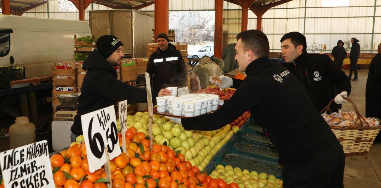 PAZARCI ESNAFINA SICAK ÇORBA İKRAMI