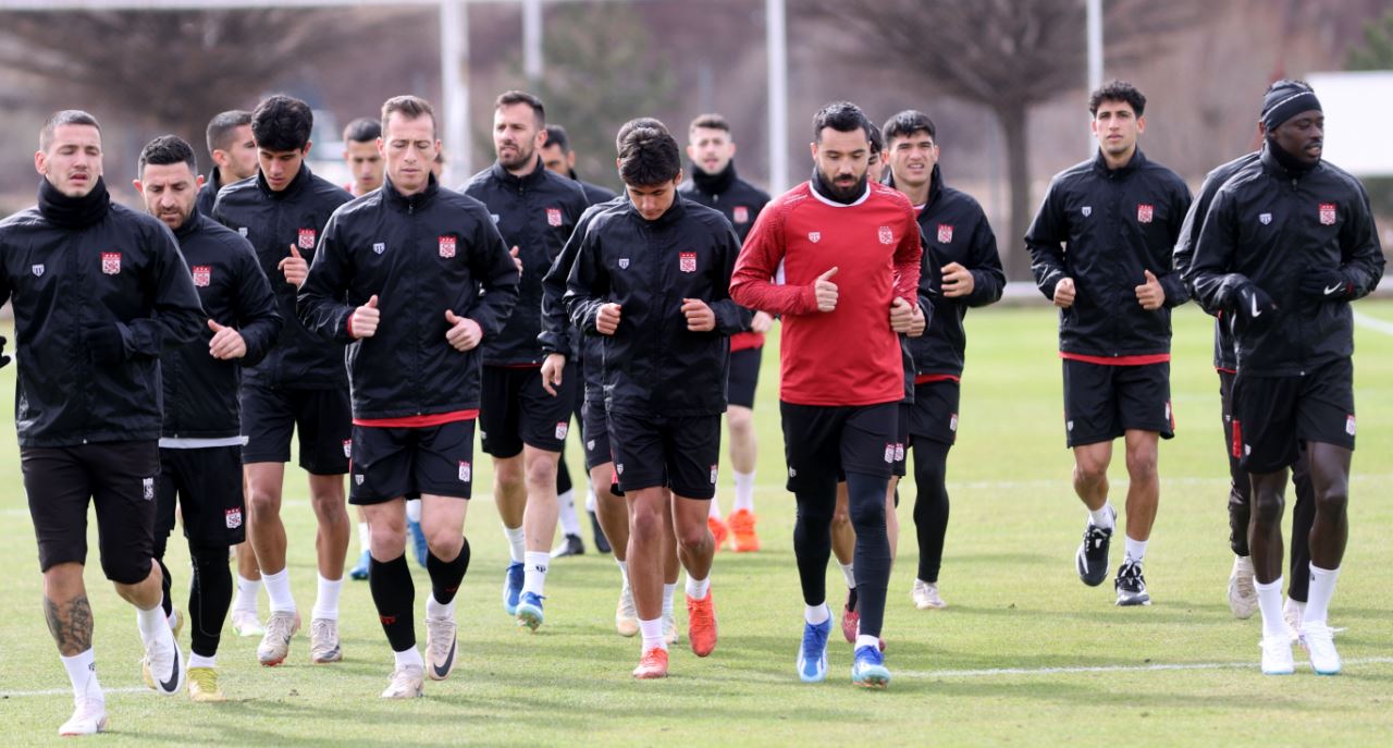 Teknik Direktör Uygun'dan transfer açıklaması geldi