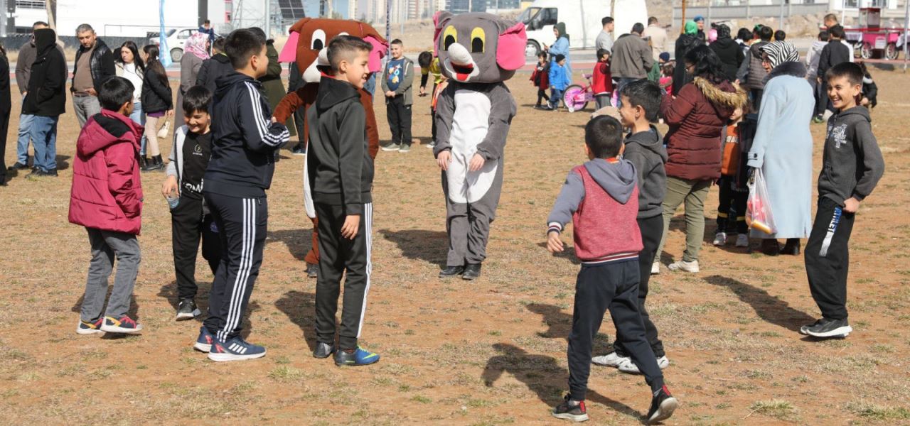 TOKİ Mahalle Şenliği vatandaşları bir araya getirdi