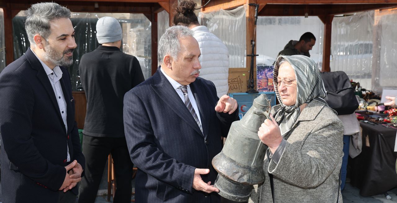 Babasının yaptığı güğümü görünce duygulandı