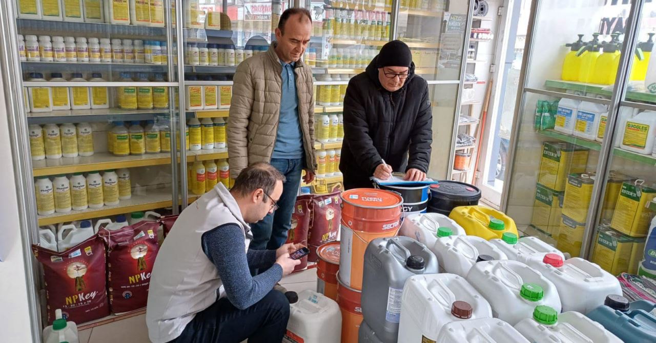 Gübre bayileri denetlemeye takıldı