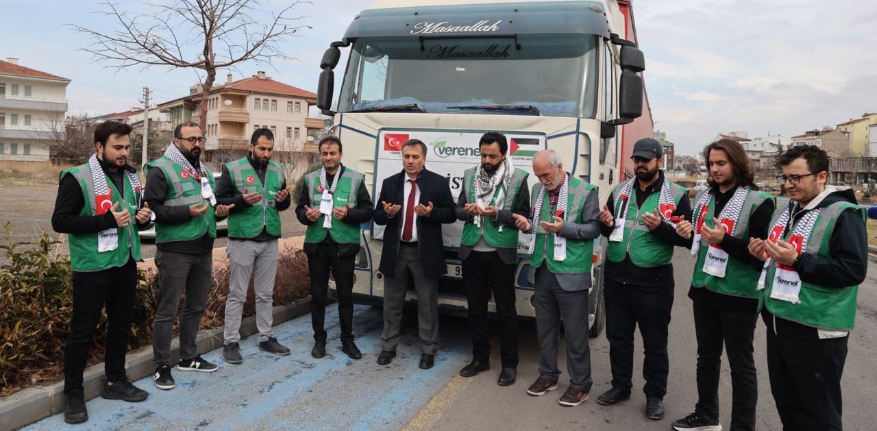 Gazzeliler için hazırlanan yardım yüklü tır yola çıktı