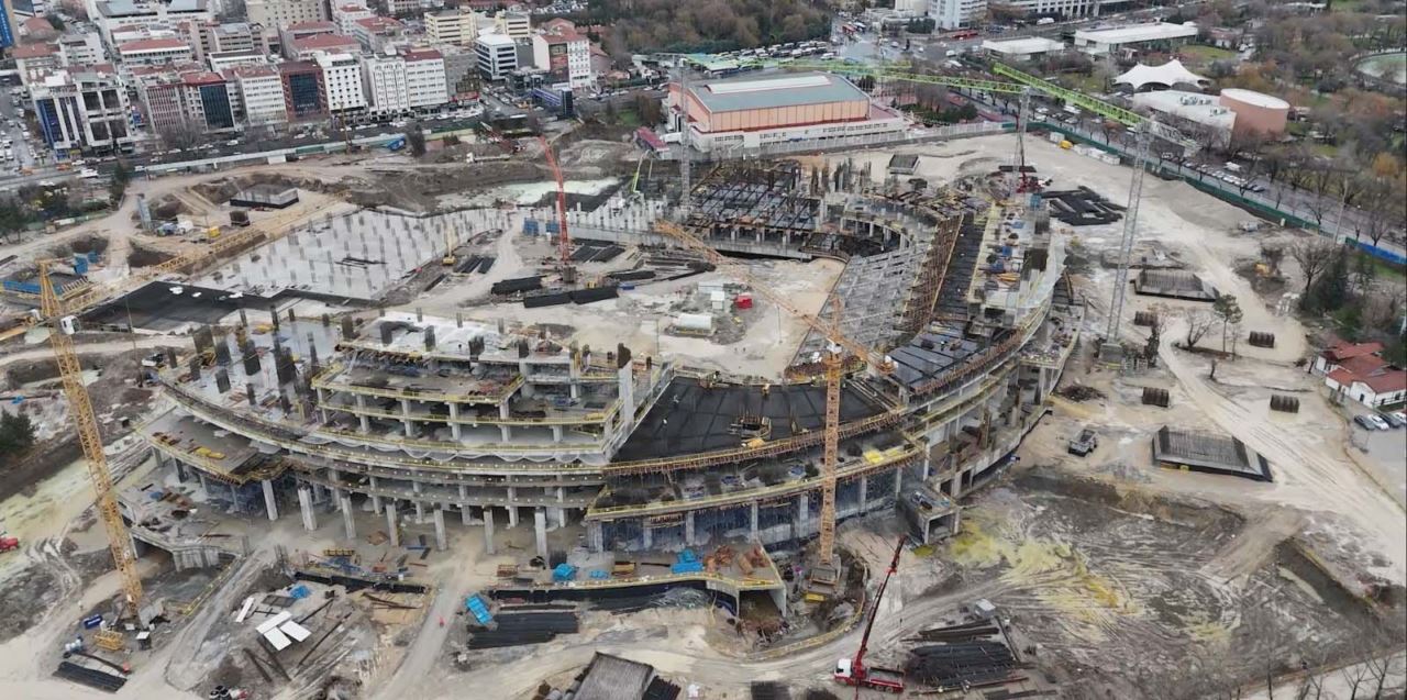 45 bin kişilik yapılan stadyumun çalışmaları dronla görüntülendi