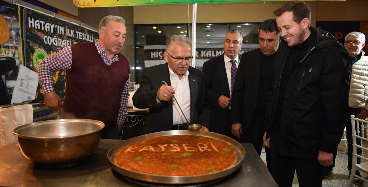 Başkan Büyükkılıç, Yöresel Ürünler Fuarı'ndaydı