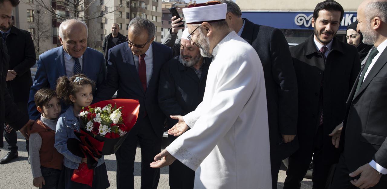 Diyanet İşleri Başkanı Erbaş, 4-6 Yaş Kur'an Kursu açılışındaydı