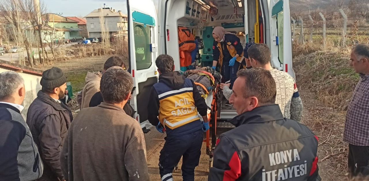 Konya'da şarampole devrilen traktörün sürücüsü yaşamını yitirdi