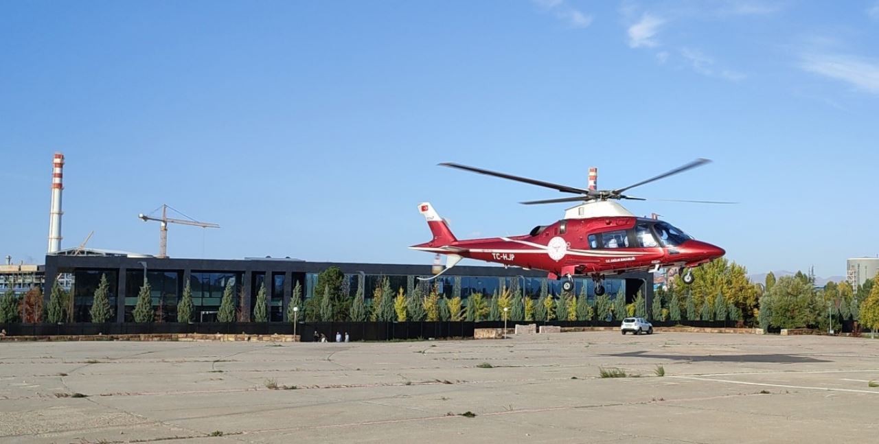 Konya'da ambulans helikopter bu kez bir aylık bebek için havalandı