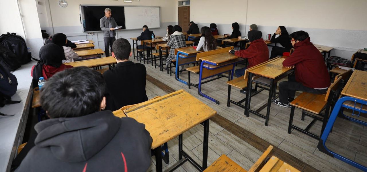 Karatay Belediyesi'nden 12. sınıf öğrencilerine ücretsiz TYT Deneme Sınavı