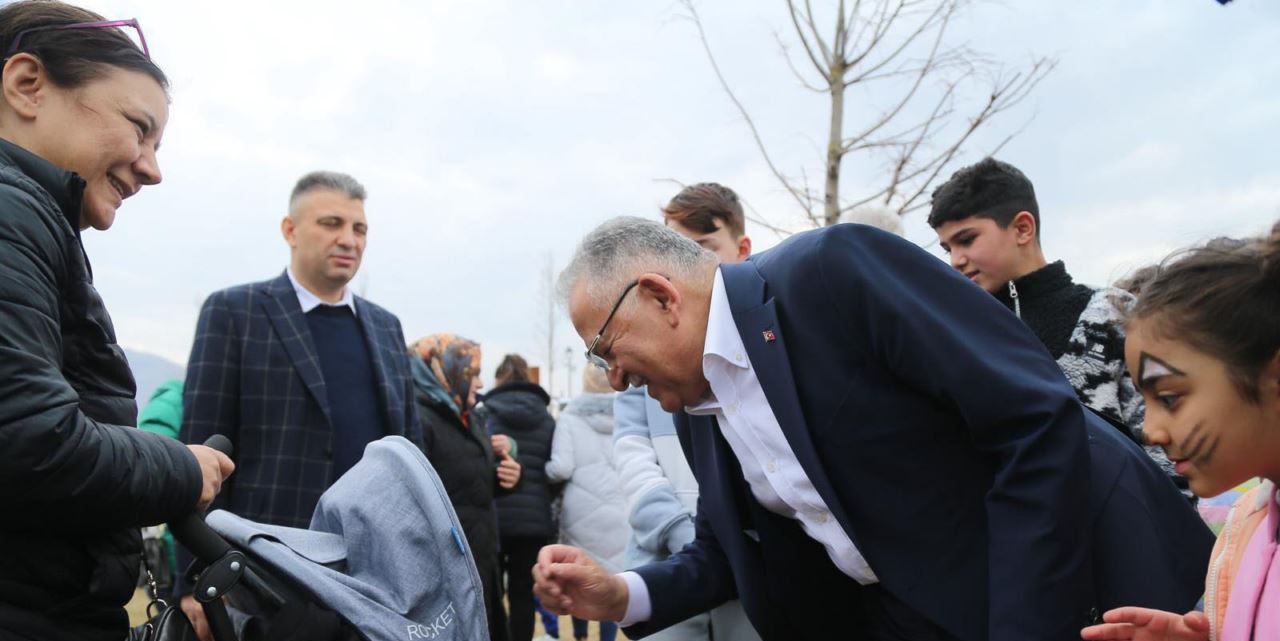 Başkan Büyükkılıç, "Yetim Kardeşler Çocuk Şenliği"ndeydi