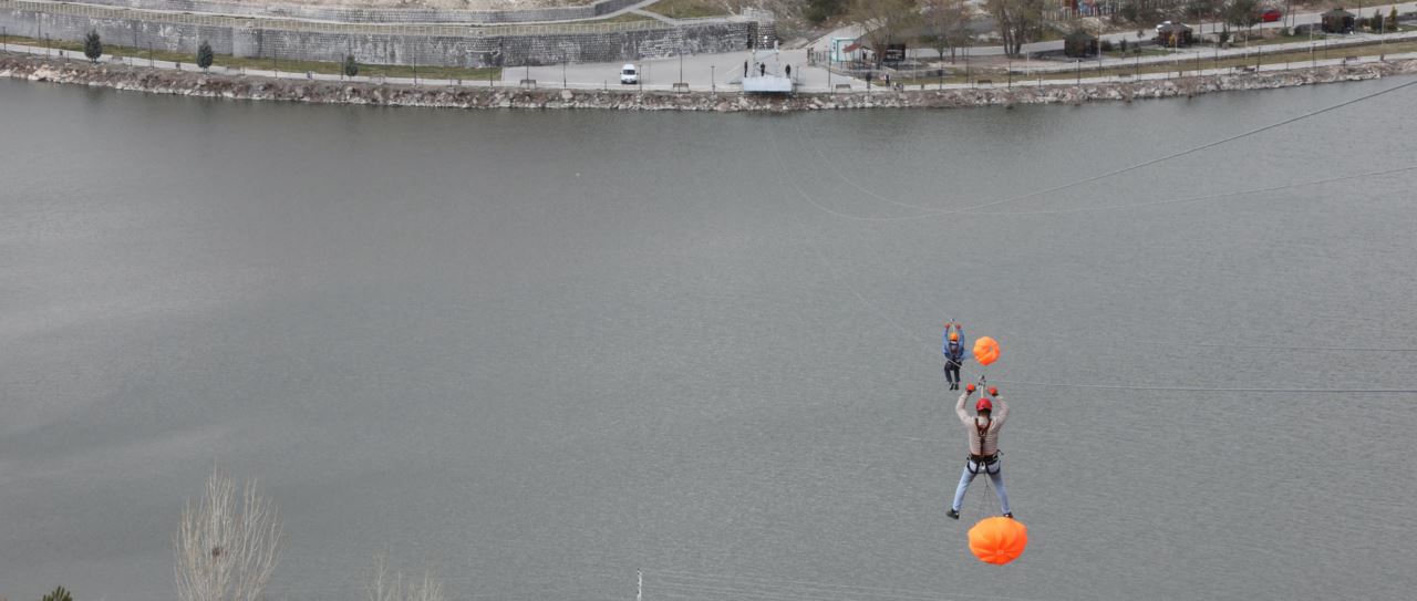 Zipline parkuru macera tutkunlarına hizmet veriyor