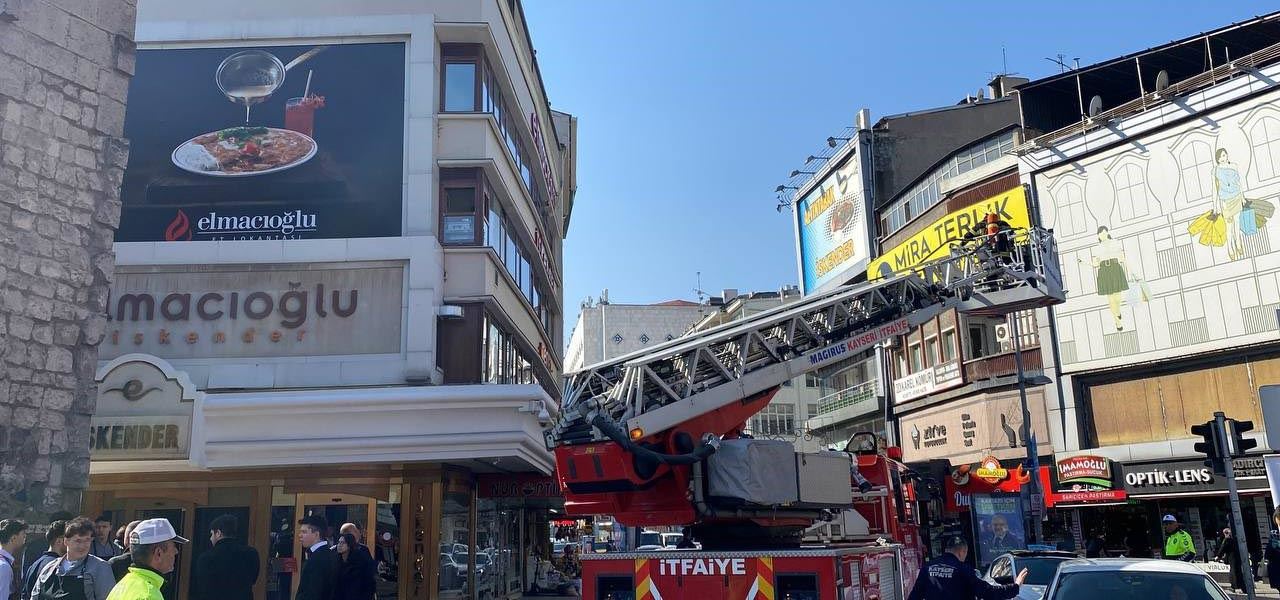 Restoranda meydana gelen baca yangınına müdahale edildi