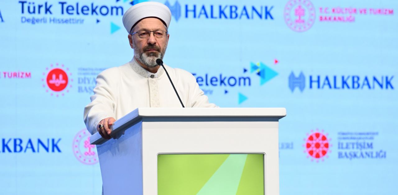 Diyanet İşleri Başkanı Erbaş, 4. Uluslararası Medya ve İslamofobi Forumu'na katıldı