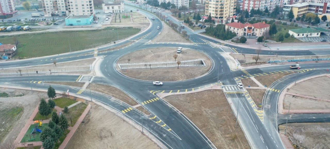 Başkan Çolakbayrakdar, 5 yılda bin kilometre daha yol yapmayı hedeflediklerini söyledi