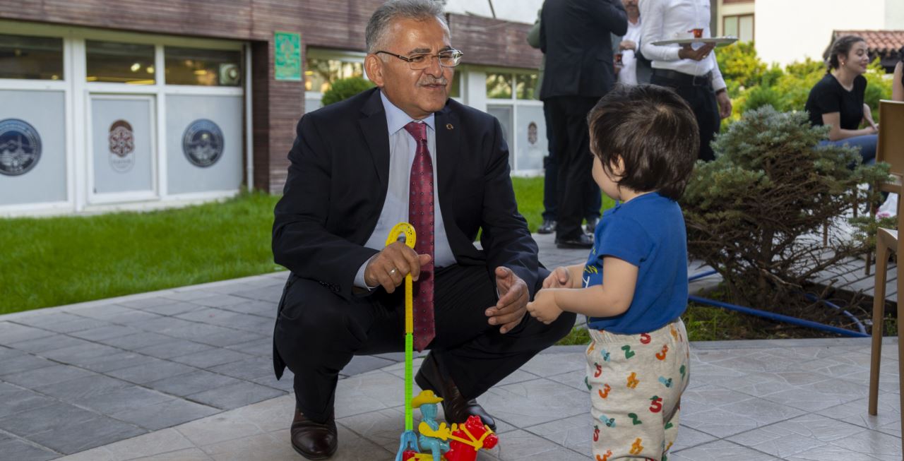 Başkan Büyükkılıç çocuk kreşi müjdesi verdi