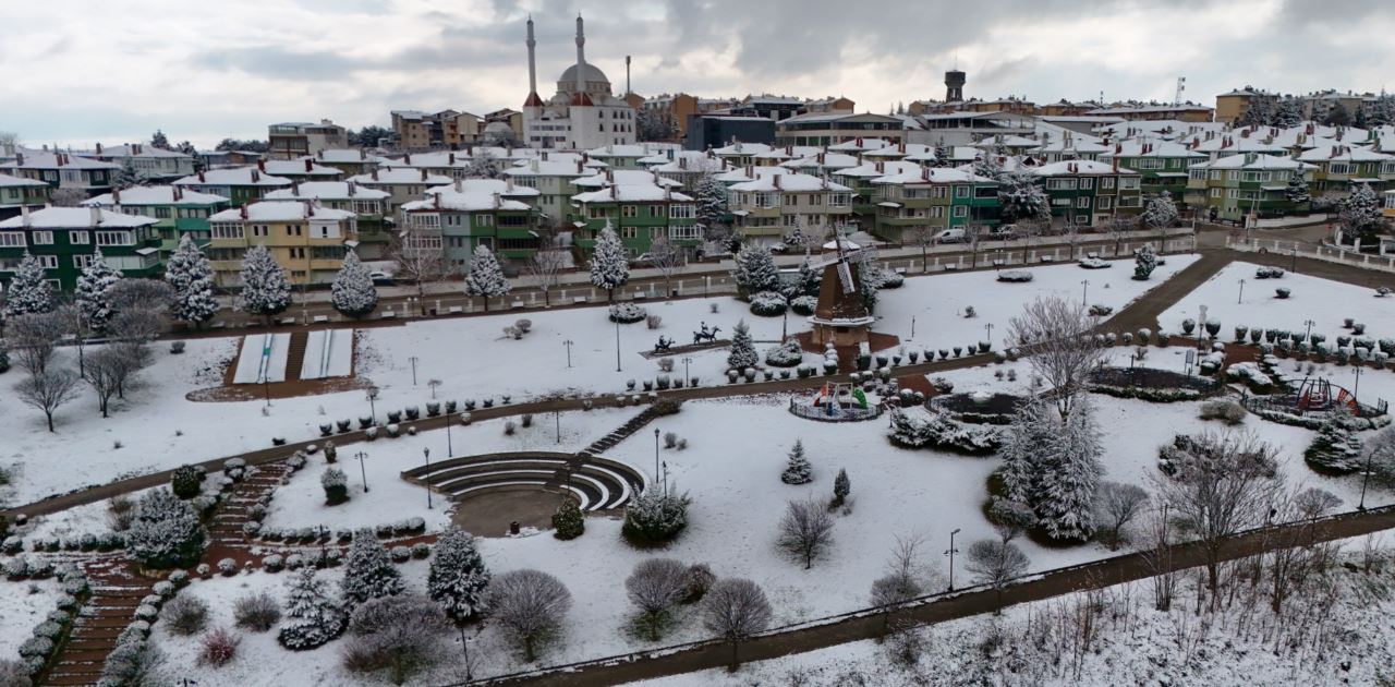 Eskişehir'de kar etkili oluyor