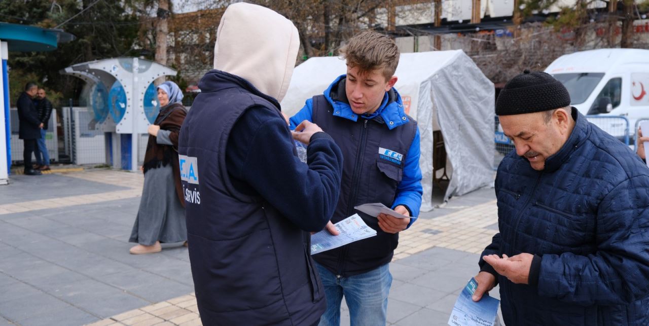 22 Mart Dünya Su Günü’nde su tasarrufuna dikkat çekmek için conta dağıttılar