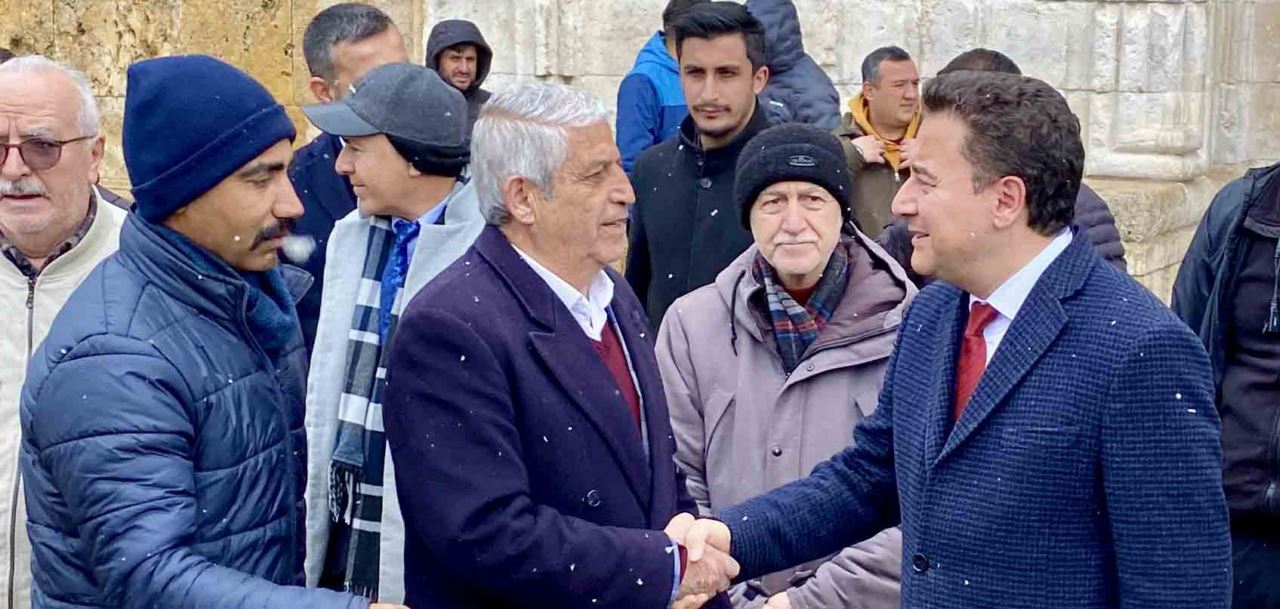 DEVA Partisi Genel Başkanı Babacan, seçim çalışmalarına Kırşehir'de devam etti