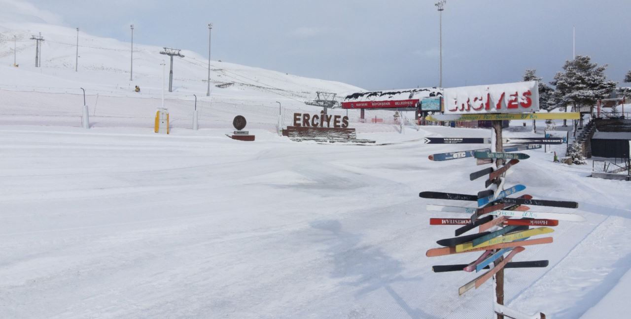 Erciyes’te kar kalınlığı 120 santimetreye ulaştı