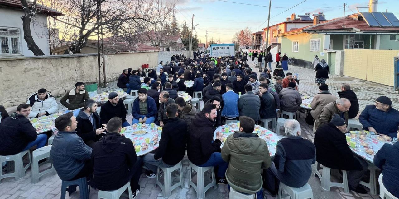 İnli Mahallesinde geleneksel iftar yemeği verildi