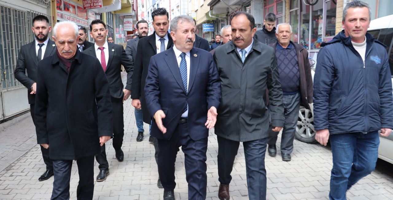 BBP Genel Başkanı Destici, çeşitli temaslarda bulunmak üzere Sivas'taydı