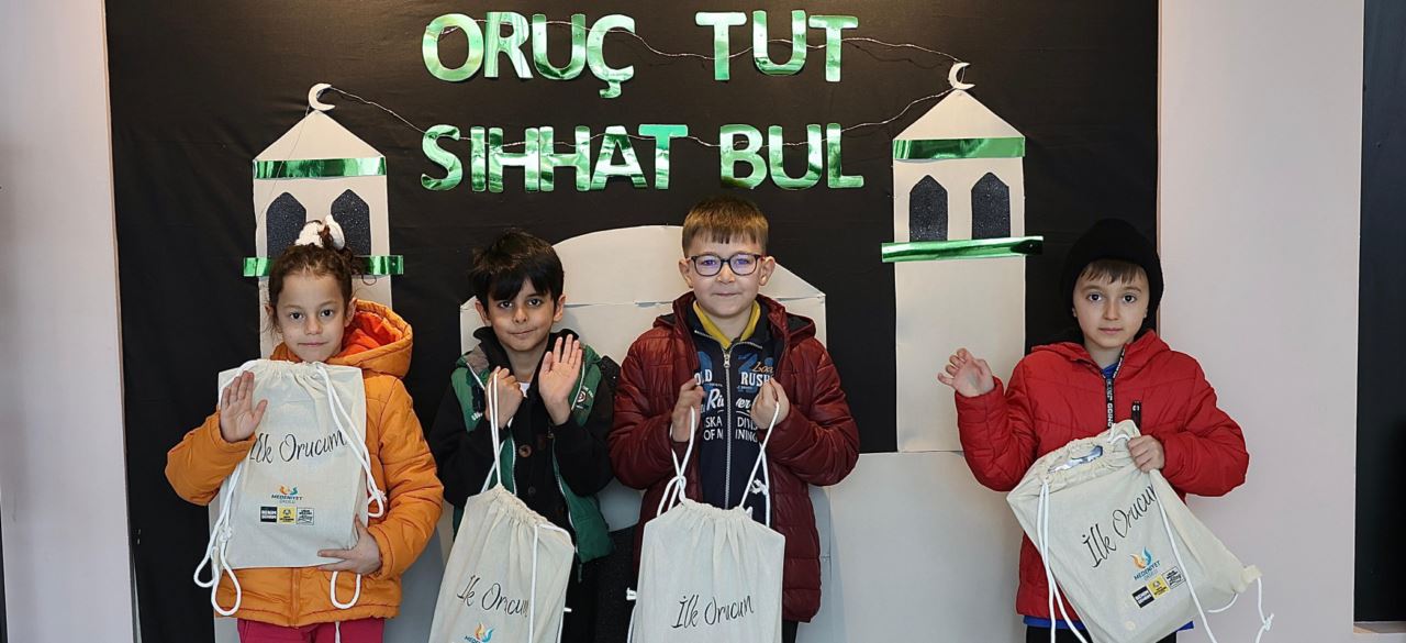 Konya Büyükşehir, 33 bin çocuğa ilk oruç hediyelerini dağıtıyor