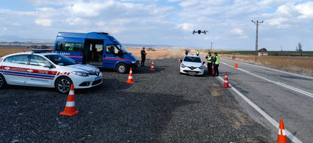 Trafik ihlalleri dron ile havadan tespit ediliyor