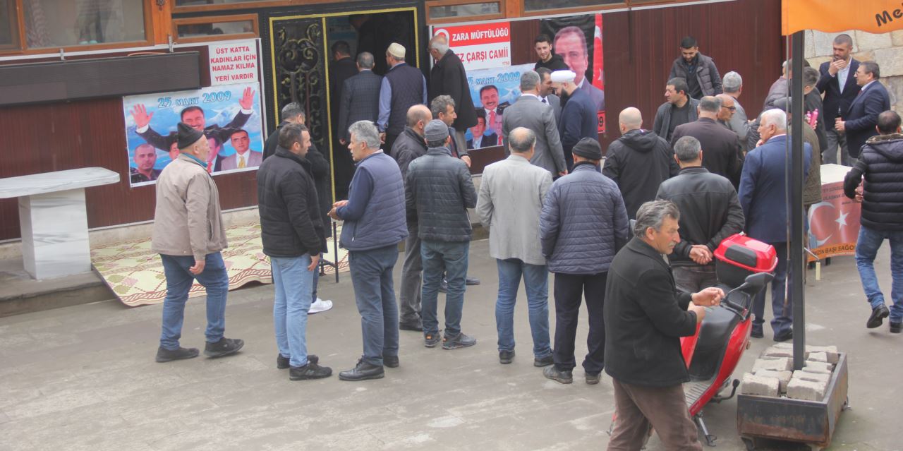 Muhsin Yazıcıoğlu ve yol arkadaşları için Zara'da mevlit programı düzenlendi