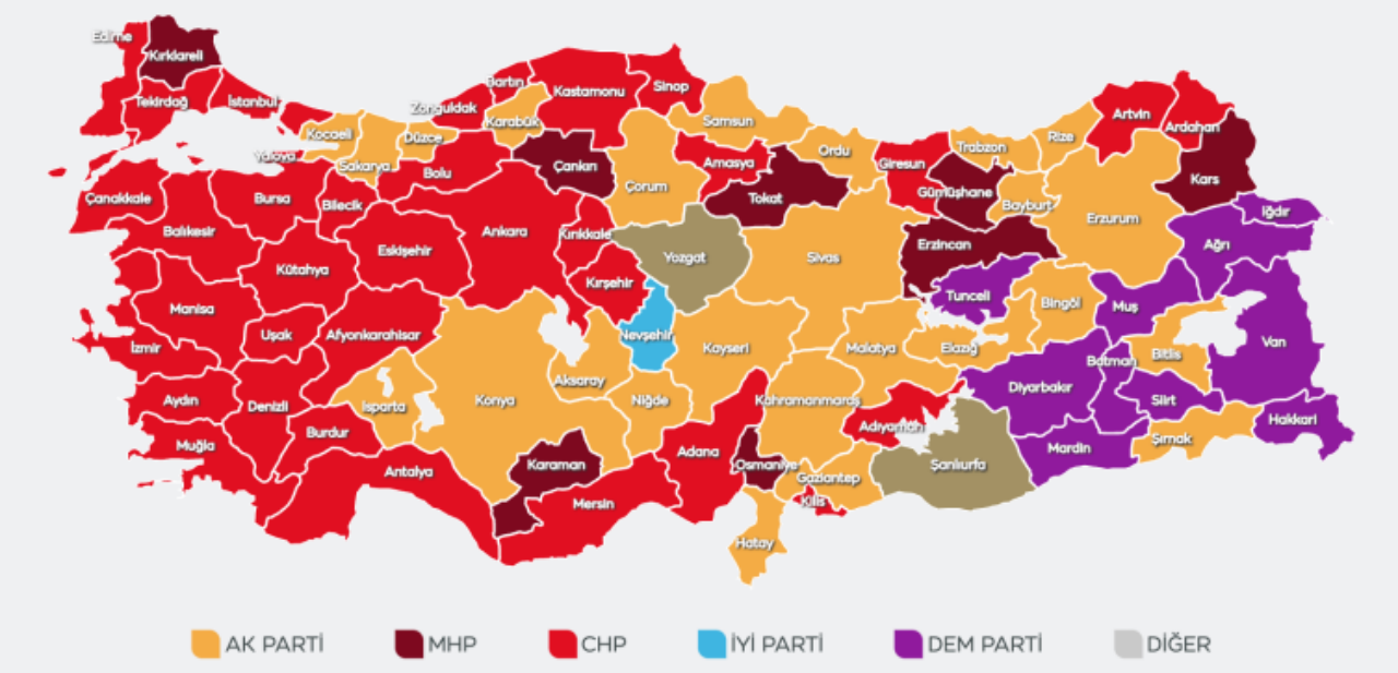 Türkiye’de haritanın rengi değişti! İşte 81 ilde kazanan adaylar