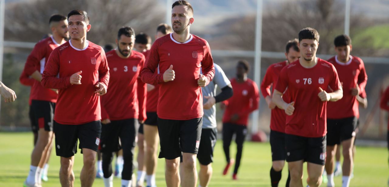 Sivasspor, Fatih Karagümrük maçının hazırlıklarını tamamladı