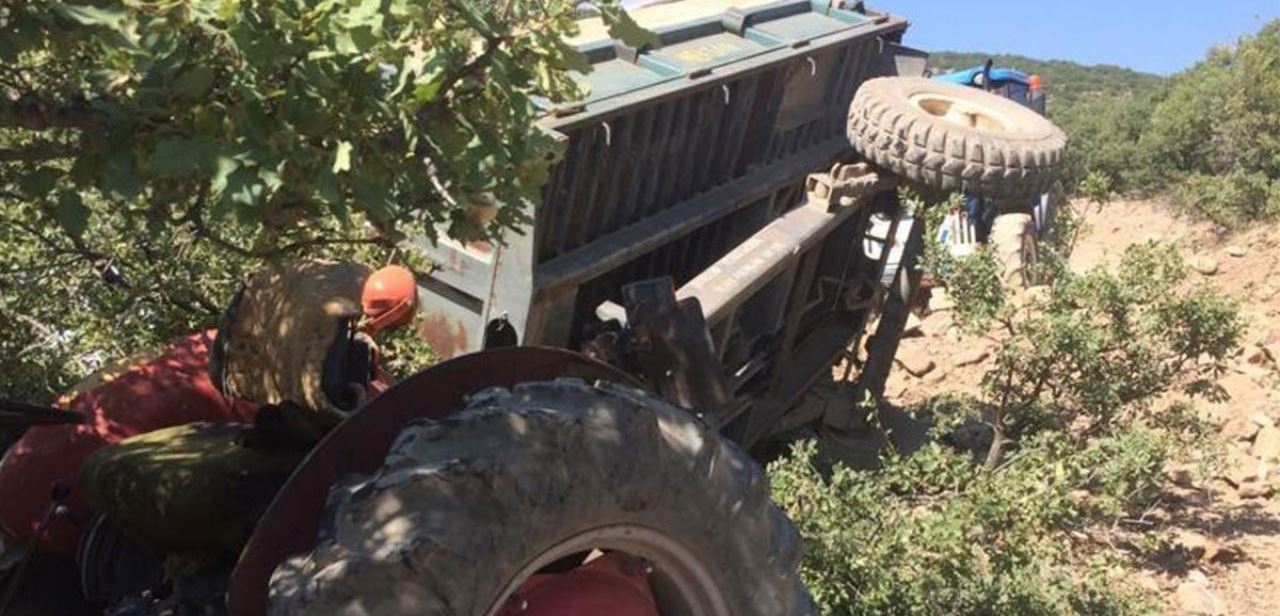 Konya'daki kazada traktör ile tarım aleti arasına sıkışan kişi yaralandı