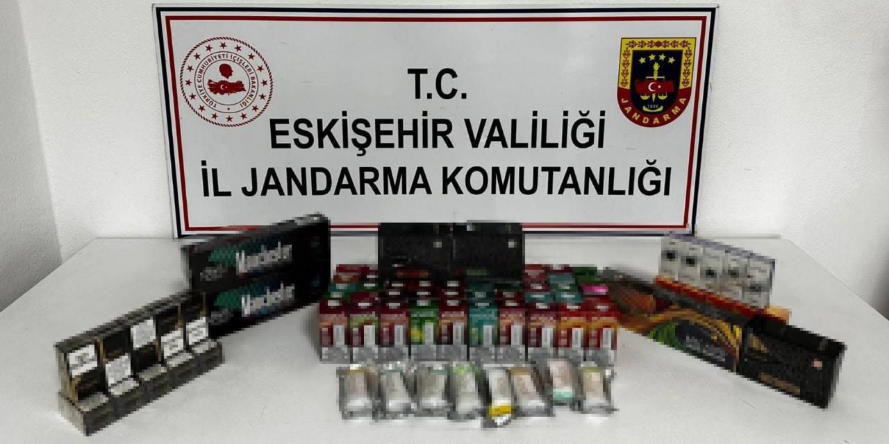 Jandarma, Eskişehir'de 35 bin TL değerinde kaçak sigara ele geçirdi