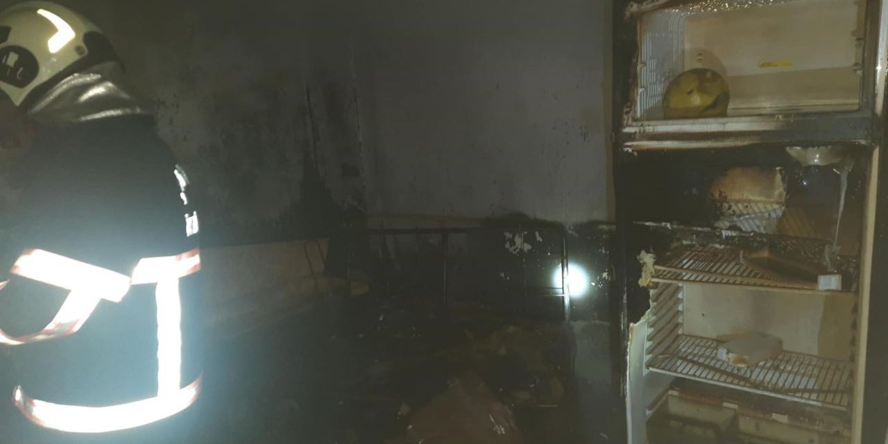 Apartman dairesinde çıkan yangın paniğe neden oldu