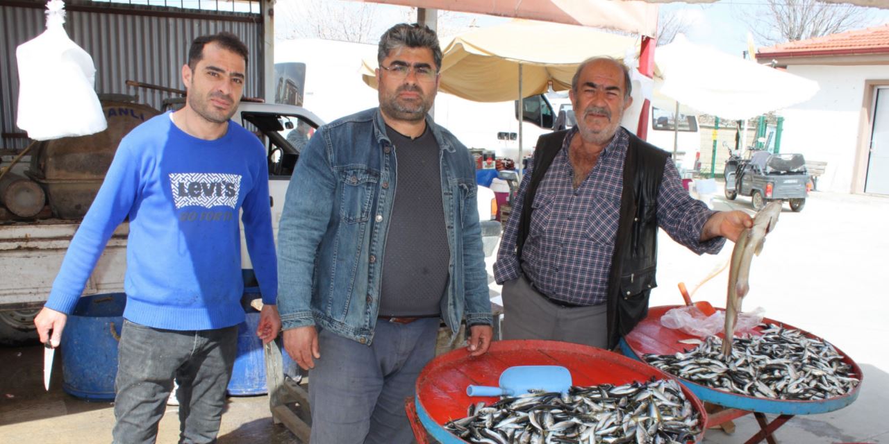 Alabalık sofraların ve tezgahlarda baş tacı oldu