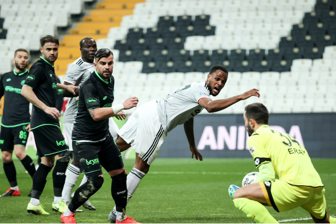 Konyaspor’dan utandıran futbol!