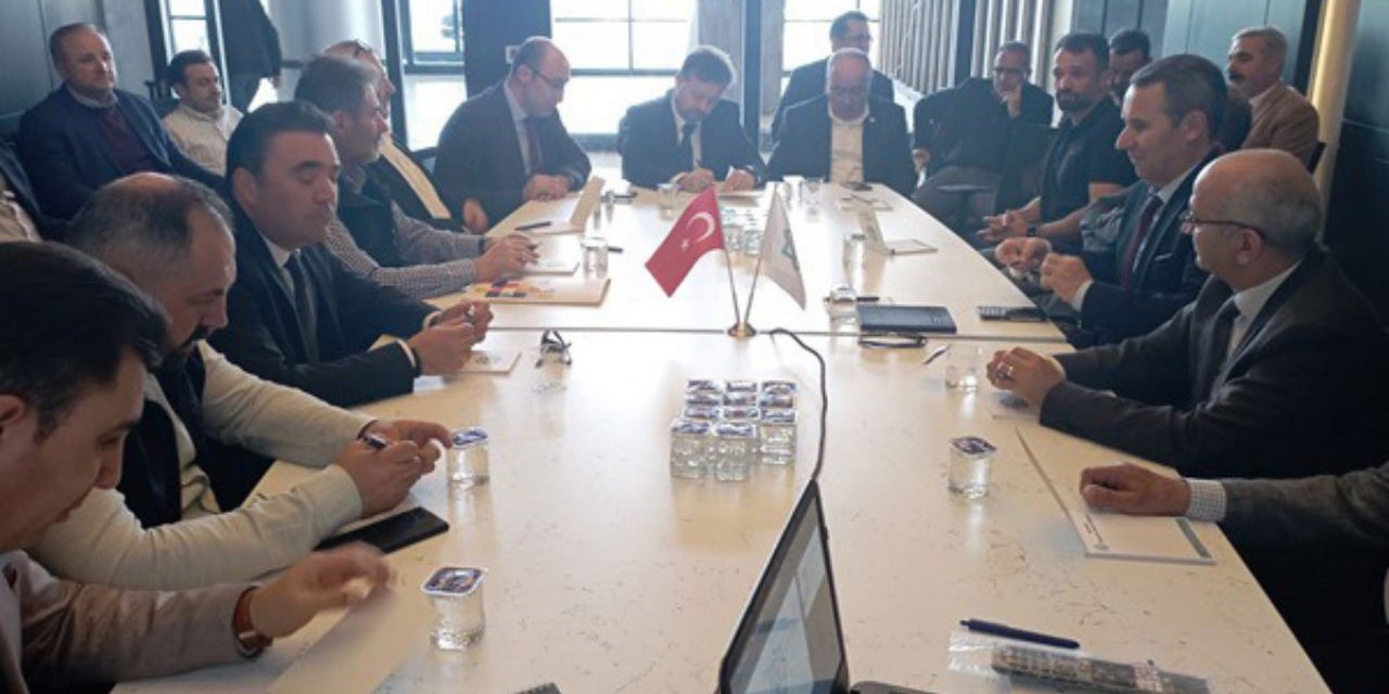 Konya OSB Müdürleri, Beyşehir'de istişare ve değerlendirme toplantısında bir araya geldi