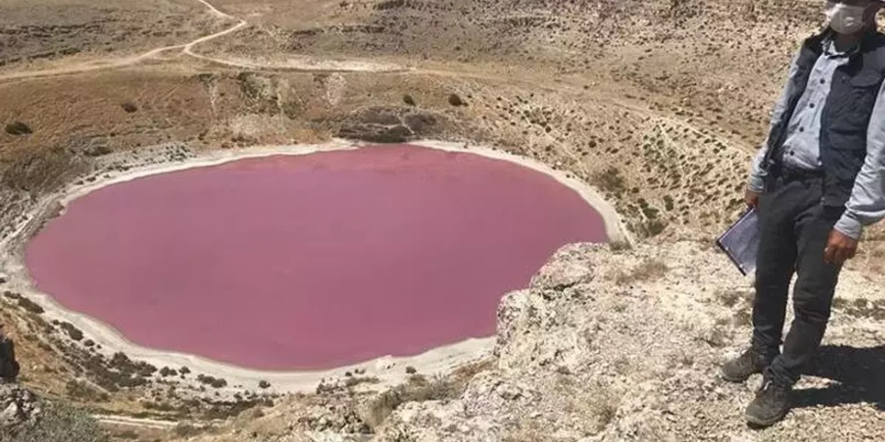 Konya’daki bu gölün rengi değişti! İşte nedeni