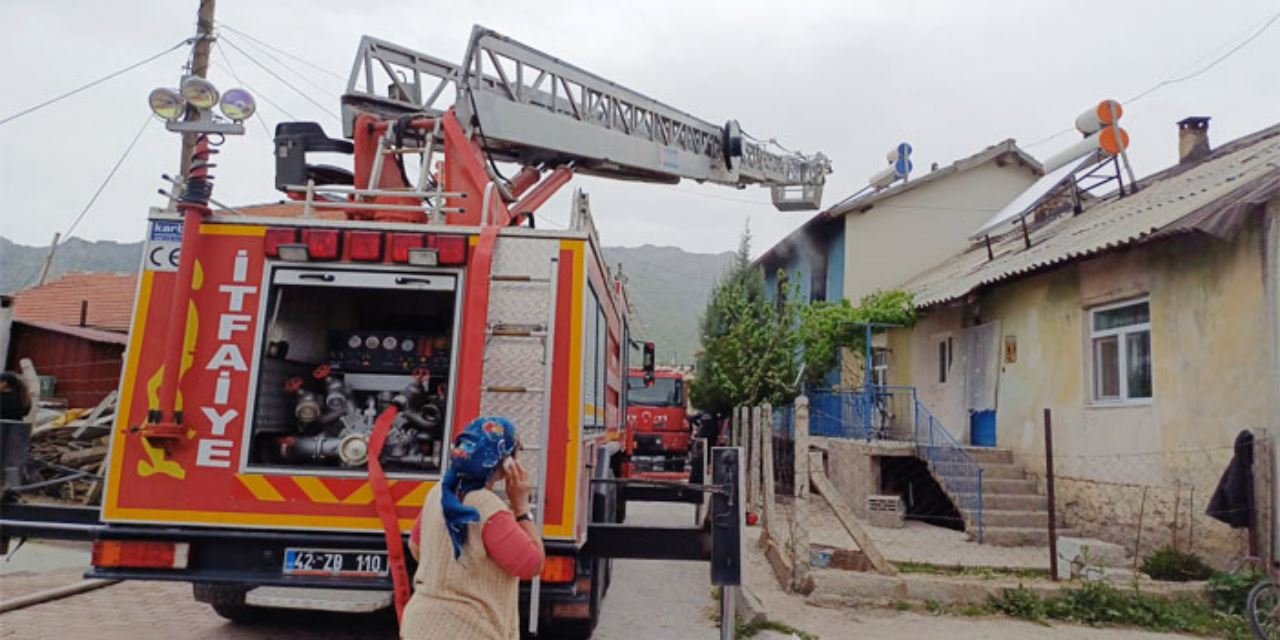 Konya'da iki katlı binada korkutan yangın: Bir kişi hastanelik oldu