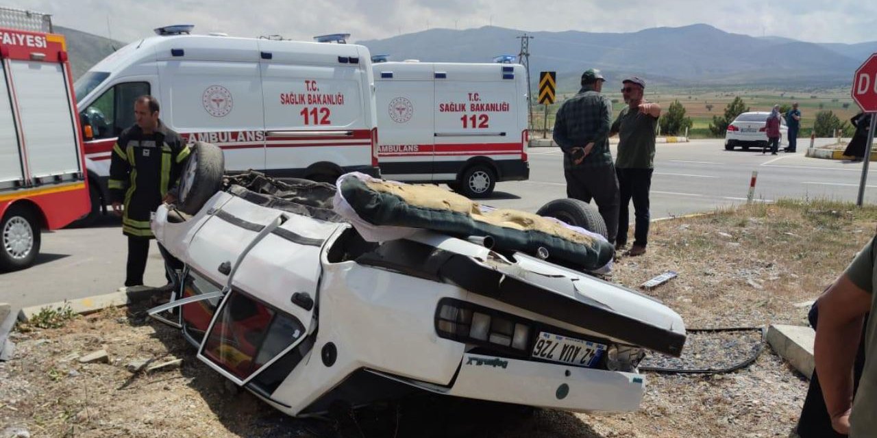 Konya'da tır ile araç çarpıştı, 4 kişi yaralandı