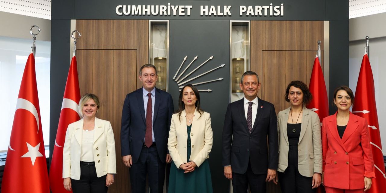 Özgür Özel ve DEM Parti Eş Genel Başkanları bir araya geldi