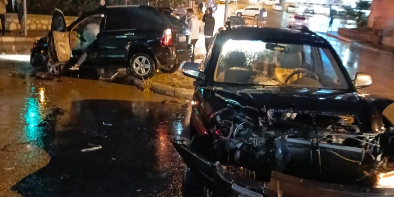 Konya’da yağışlı hava kazalara yol açtı