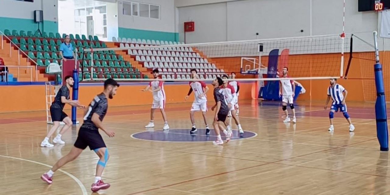 15 ilin katıldığı KYGM Türkiye Voleybol Şampiyonası başladı