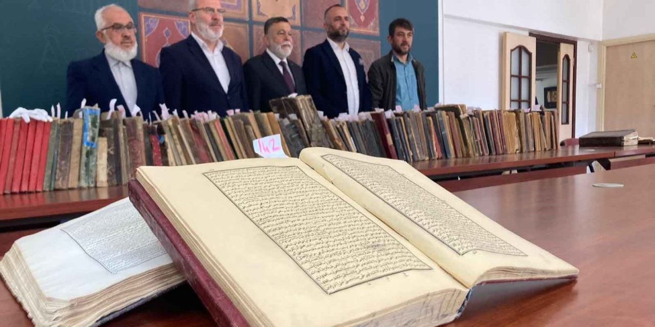 Konya Bölge Yazma Eserler Kütüphanesine 169 tarihi matbu kitap bağışı yapıldı