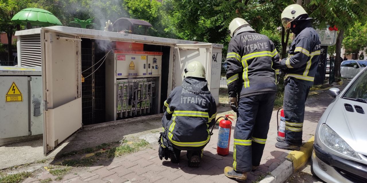 Elektrik panosunda çıkan yangın paniğe neden oldu