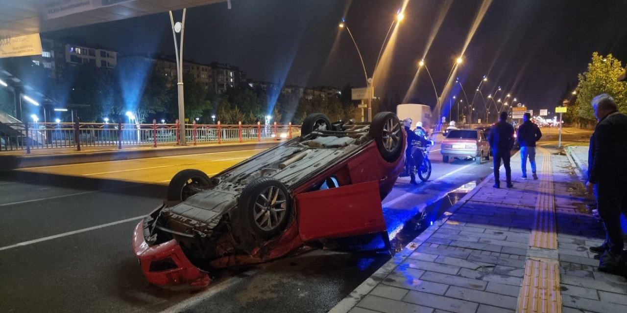 Kaza yapan araçların takla atması sonucu 3 kişi yaralandı