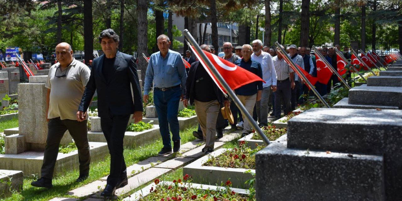 PKK'nın 37 yıl önce şehit ettiği Piyade Üsteğmeni arkadaşları unutmadı